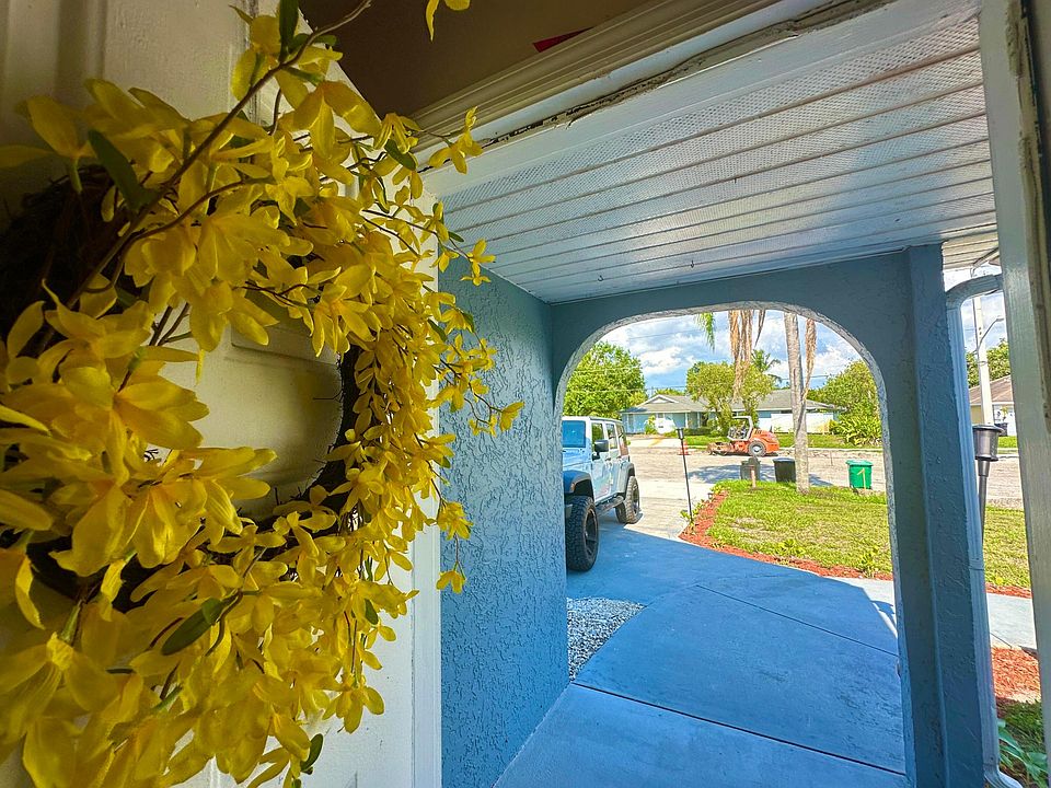 1st image of 2062 SE Floresta Drive