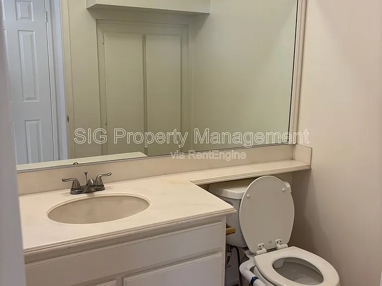 691 S Marengo Ave #4 — Photo 12