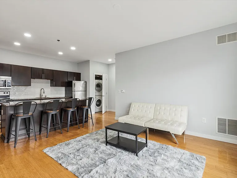 1238 N 28th St #3F — Photo 11