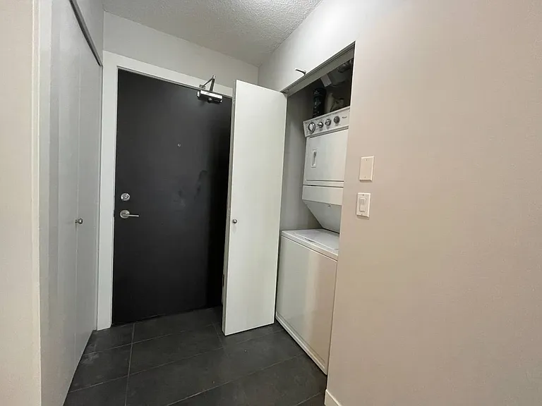 2133 Douglas Rd #207 — Photo 4