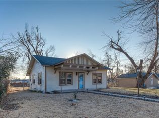 404 SW 2nd St, Tuttle, OK 73089