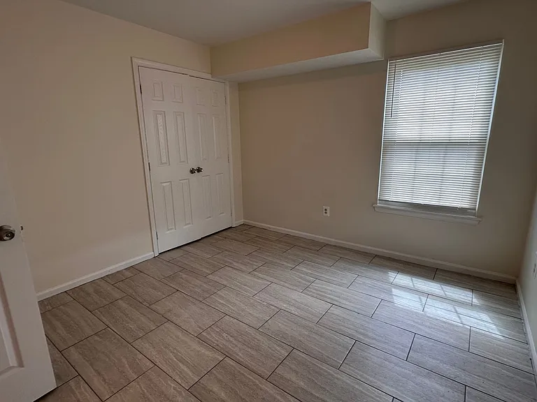 6913 Malachite Pl — Photo 7
