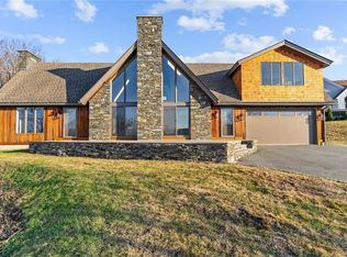 8 J H Dwyer Dr, Middletown, RI 02842