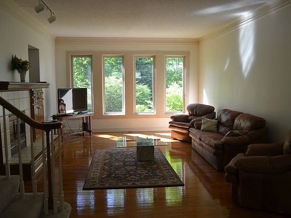 2nd image of 7516 N Granby Ave