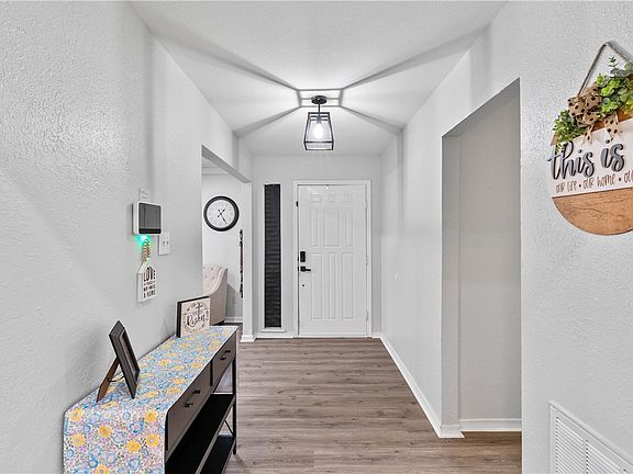 5th image of 5326 Stonemill Cir