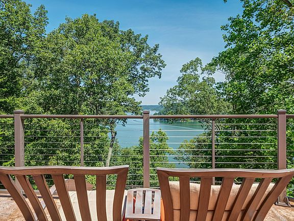 Image 5: Deck View