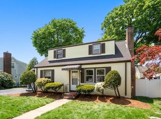 21 Rose Dr, Newton, MA 02465