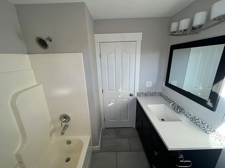 2720 S Georgetown Ave — Photo 6
