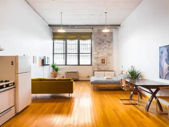 9 White Street image 1 of 13