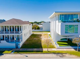 111 S 9th Ave, Pensacola, FL 32502