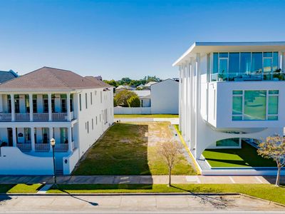 111 S 9th Ave, Pensacola, FL, 32502