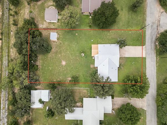 5th image of 301 Reven Acres Dr