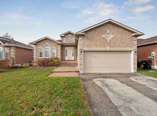 136 Marsellus Dr, Barrie, ON L4N 0E1