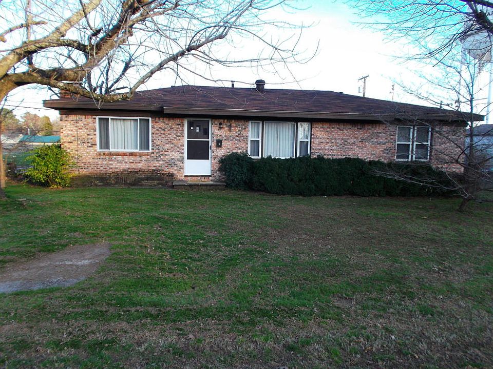 1st image of 201 Carlton Dr