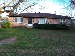 201 Carlton Dr, Clarksville, AR 72830