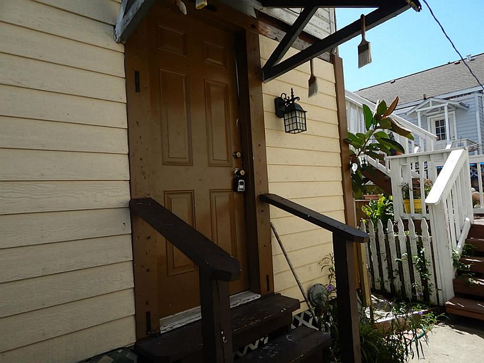 1st image of 906 Church St