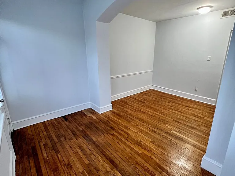 1107 W Grace St — Photo 10