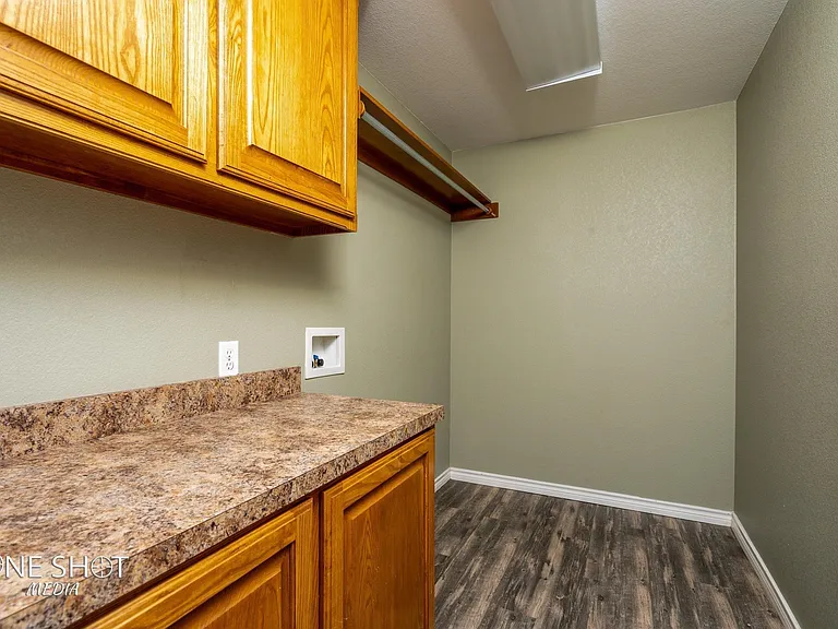 210 Ruger St — Photo 28