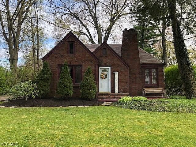 1st image of 101 Wildwood Dr