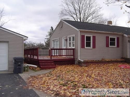 2nd image of 208 N Woodman St