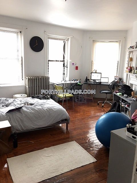2nd image of 2 Centre St #1