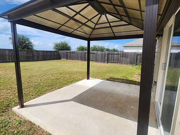 3rd image of 5022 Highland Crest Dr