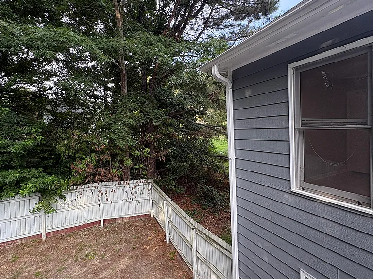2700 Fort Daniels Dr — Photo 55