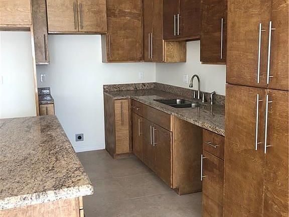 4th image of 2304 E 1st St #2