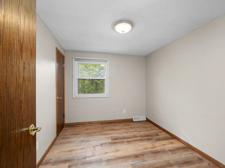 3129 Windsor Dr — Photo 22