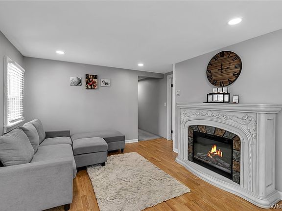 5th image of 2465 N French Rd