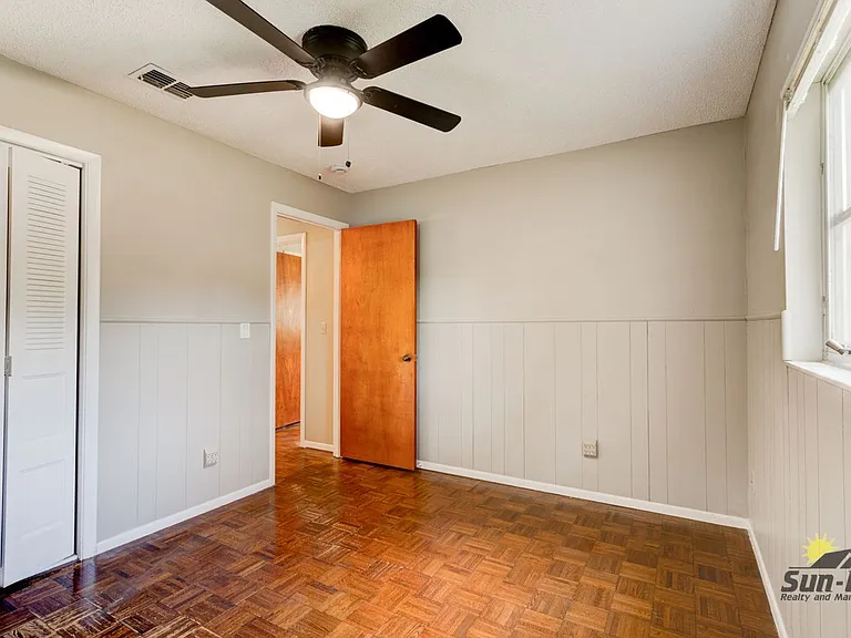 907 Hamilton St — Photo 19