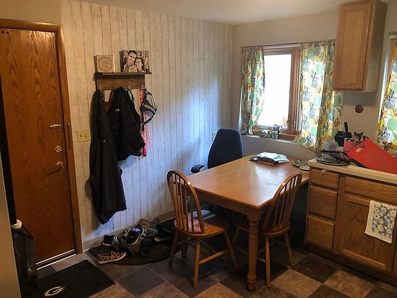4th image of 2655 Magnolia Ln N
