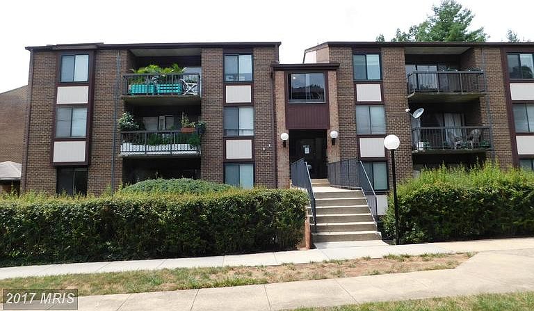 1st image of 9712 Kingsbridge Dr APT 101