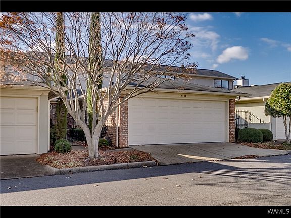 2nd image of 1709 Saint Andrews Dr