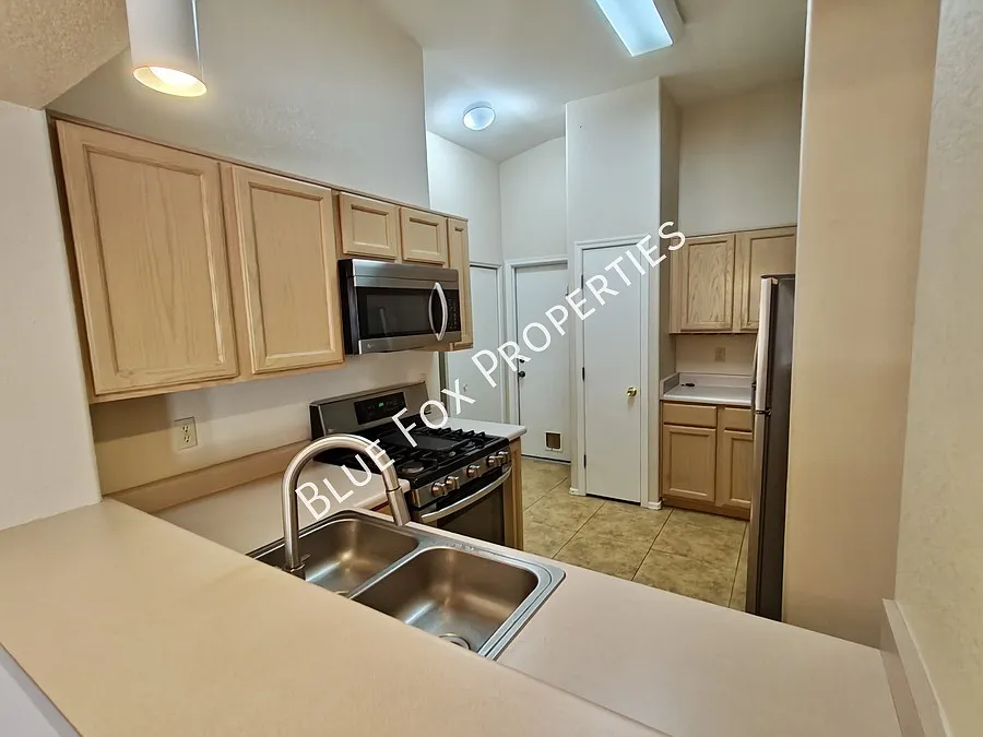 9422 East Cork Street — Photo 3
