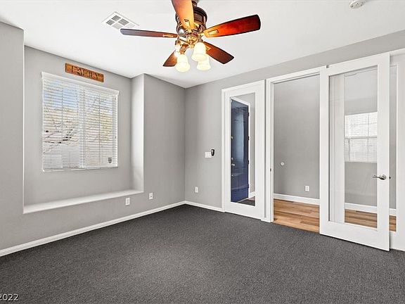 5th image of 975 E Spottswood Ave