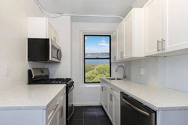 Rented by Rita S Citrin, LREB | media 4