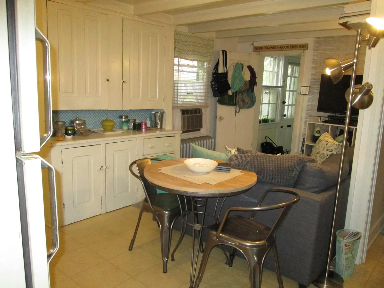 77 E Oakland Ave — Photo 3