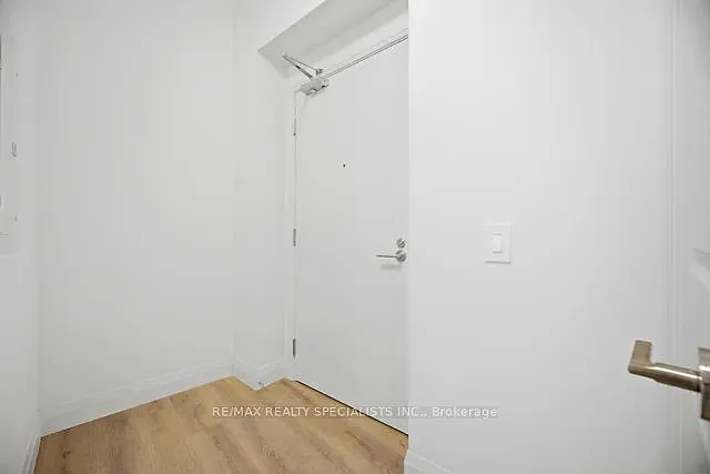 1333 Weber St E #103 — Photo 11