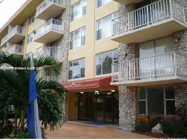 1805 Sans Souci Blvd APT 422, North Miami, FL 33181