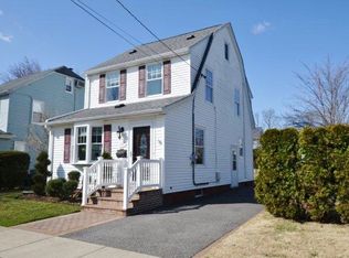 204 Capitol Ave, Williston Park, NY 11596