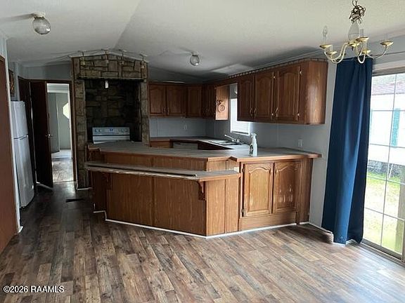 2nd image of 105 Nina Ln