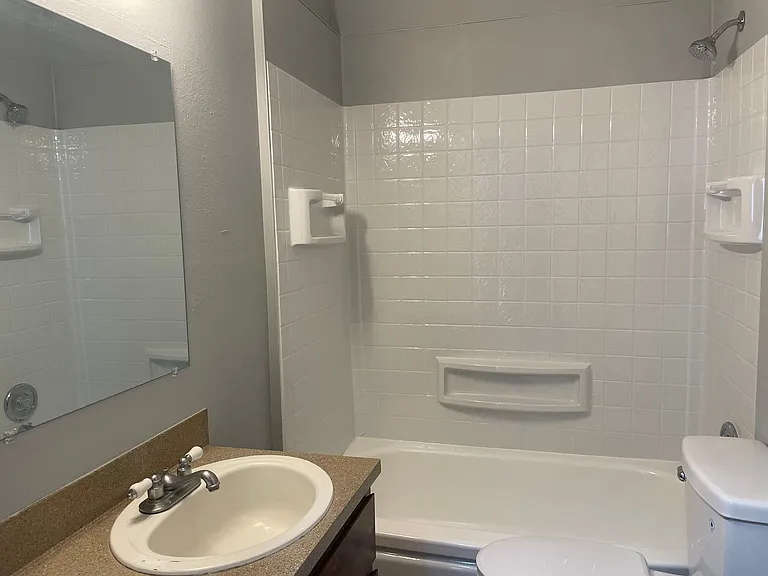 2605 T St — Photo 19