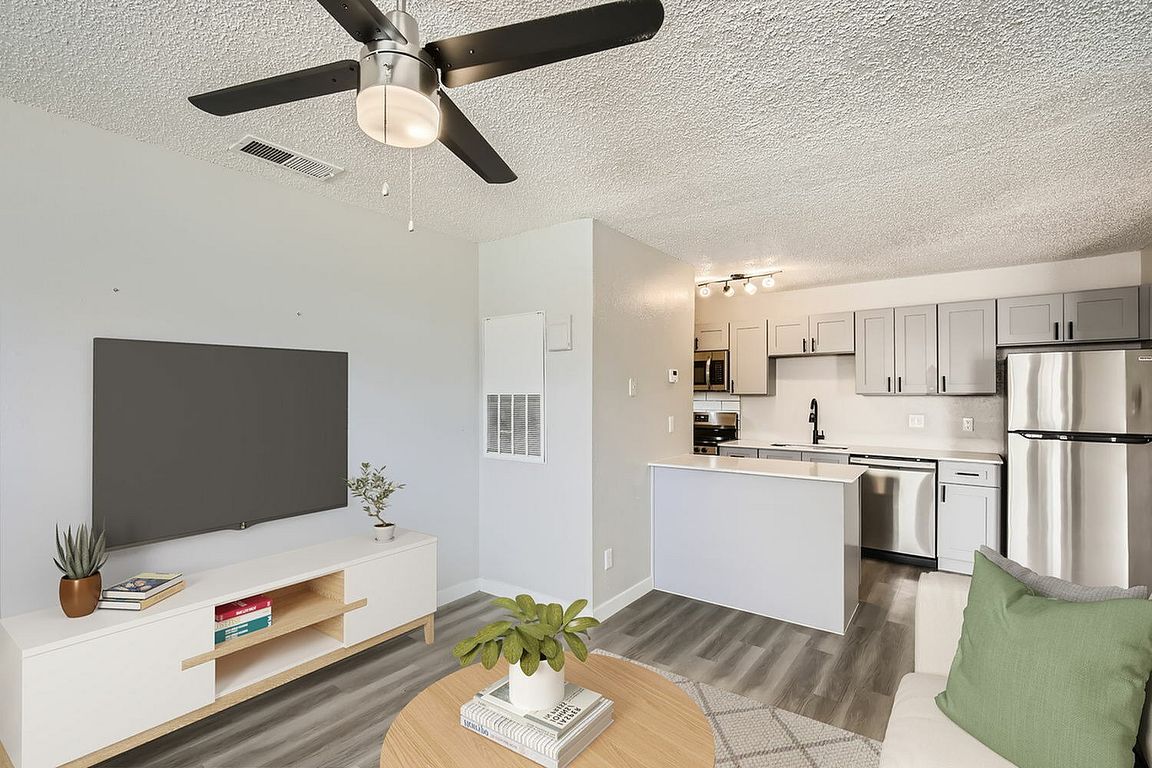 3236 N Galloway Ave 519 - Web Quality - 015 - 07 Living Room - VS