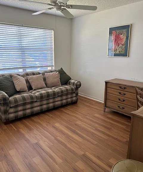 221 Lake Meryl Dr — Photo 12