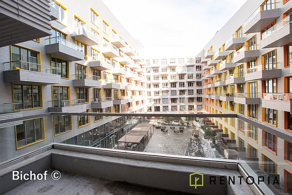 Rented by The KCI Group | media 51