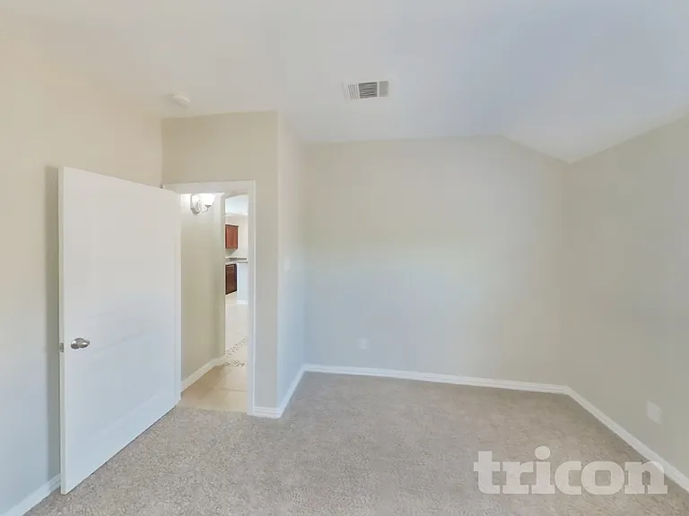 429 Park Meadows Dr — Photo 6