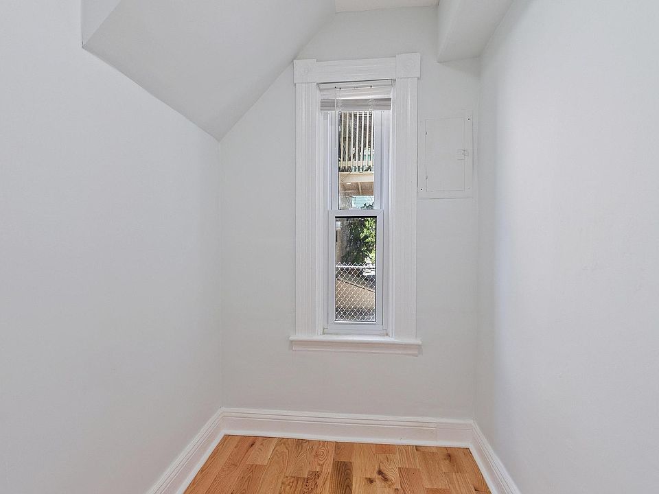 1st image of 191 High St #1
