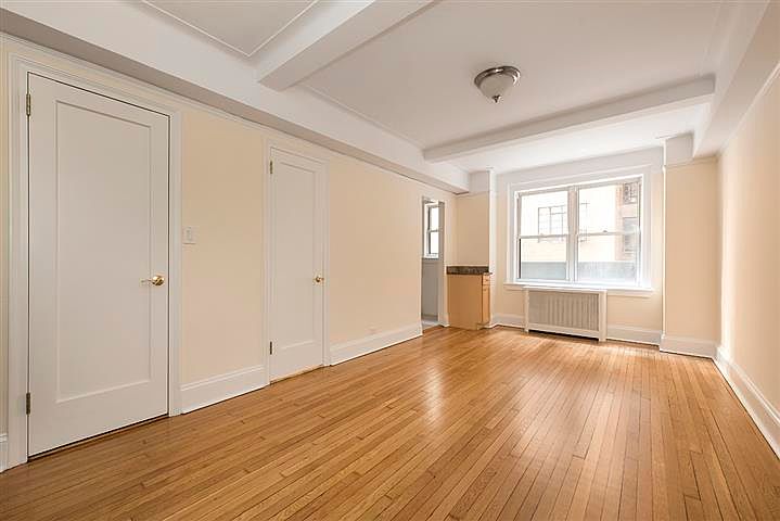 1st image of 304 W 75th St APT 2D