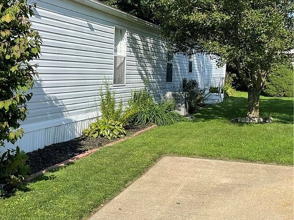 3rd image of 2659 Stoneyridge Dr